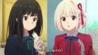 Lycoris Recoil episodio 1